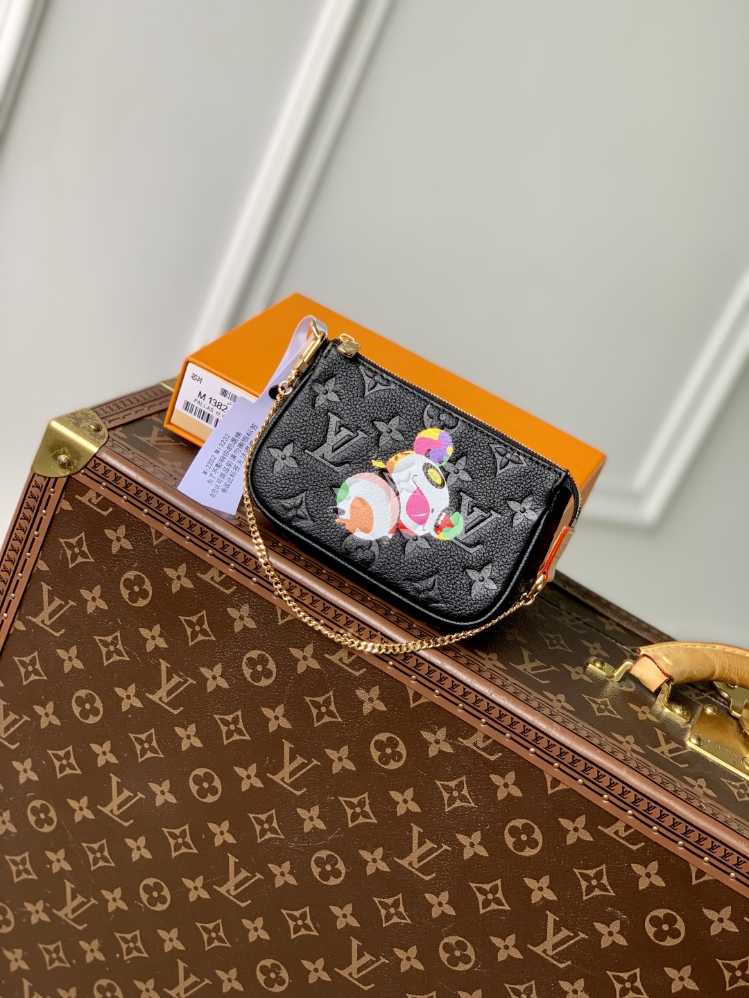 Louis Vuitton Mini Pochette Accessoires-15.5 x 10.5 x 4CM