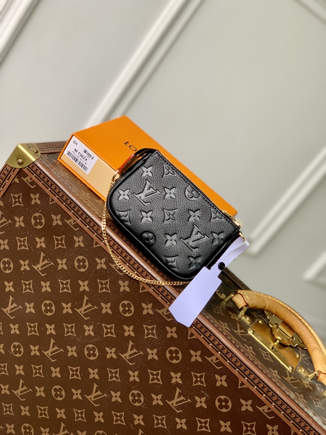 Louis Vuitton Mini Pochette Accessoires-15.5 x 10.5 x 4CM