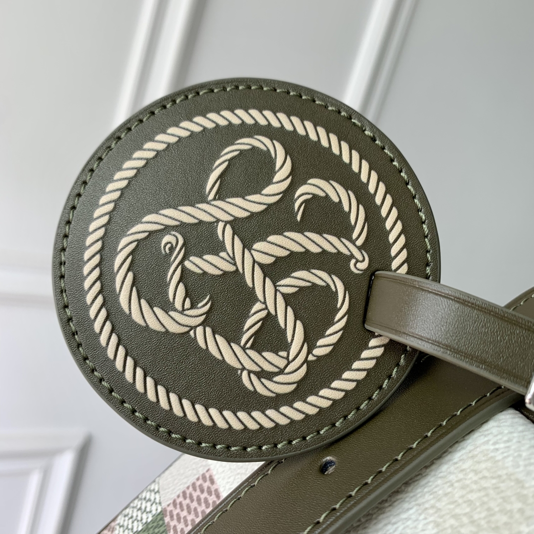 Louis Vuitton Locker Dopp Kit Pouch -23 x 13 x 12CM