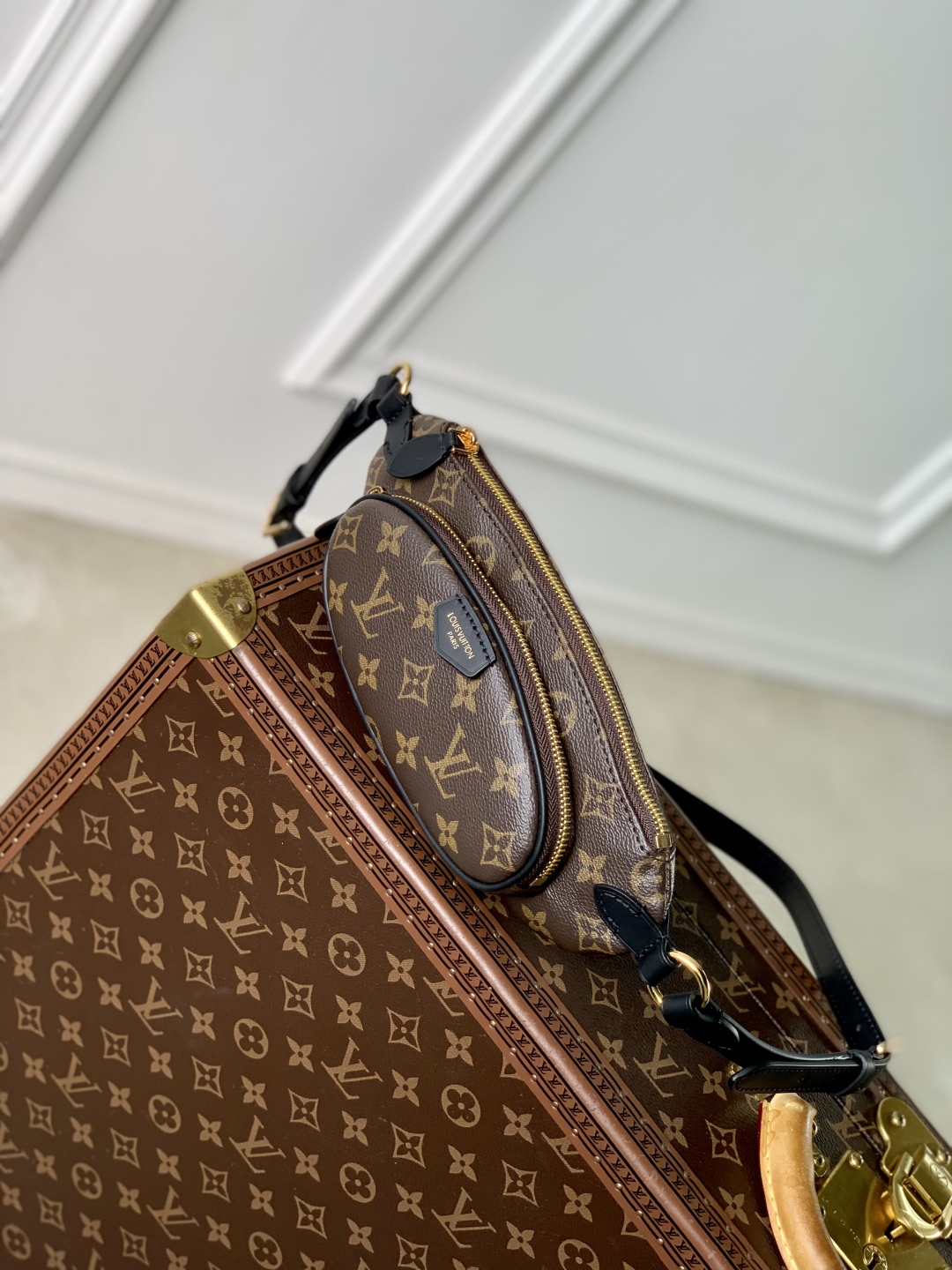 Louis Vuitton Keepit Monogram -Women-M14806-12 x 6 x 29CM