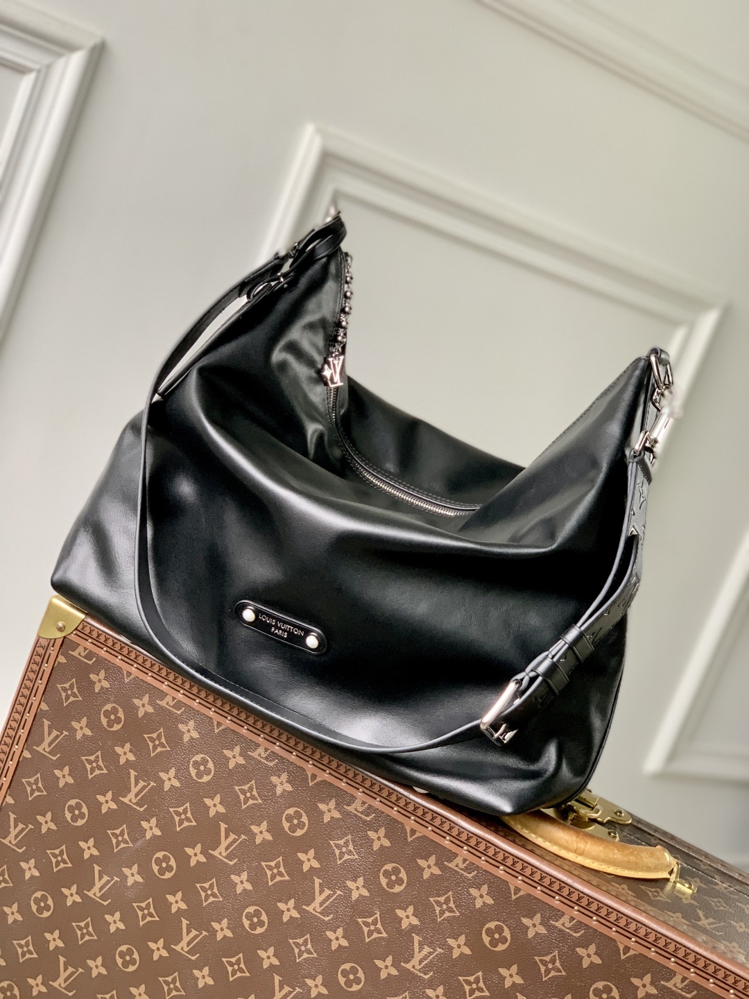 Louis Vuitton Vagabond Hobo-M14018-35x 12 x 38CM