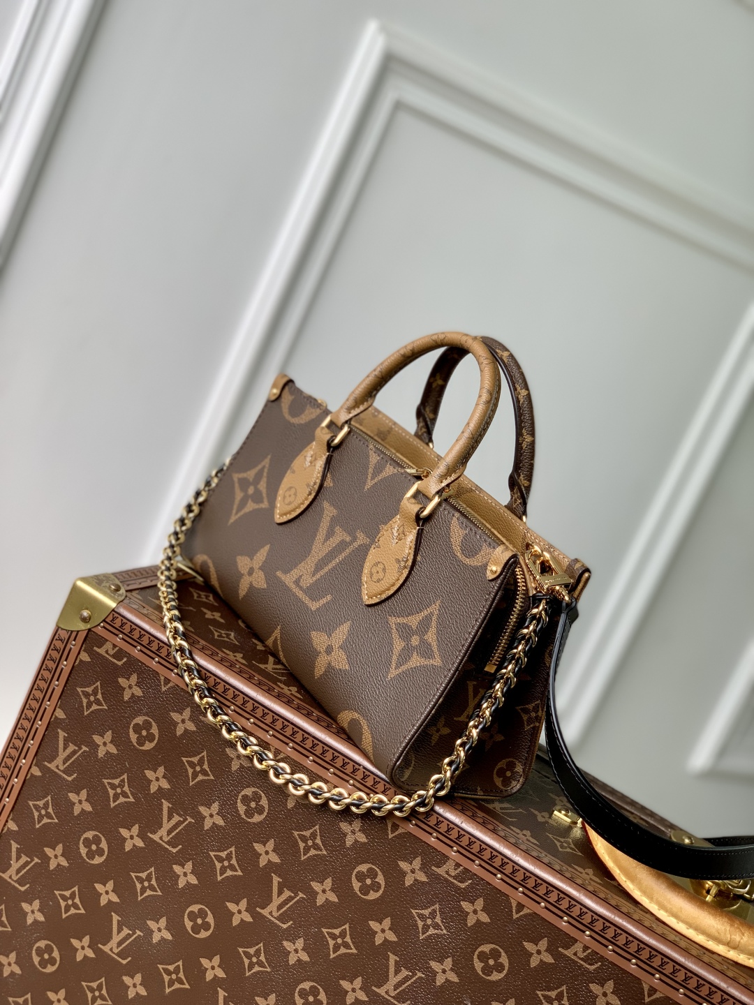 Louis Vuitton OnTheGo East West Handbag-M23640-25*13*10CM