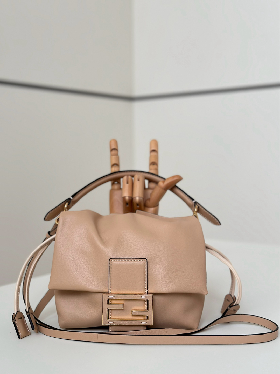 FendI Mamma Baguette Bag-16*13*10CM