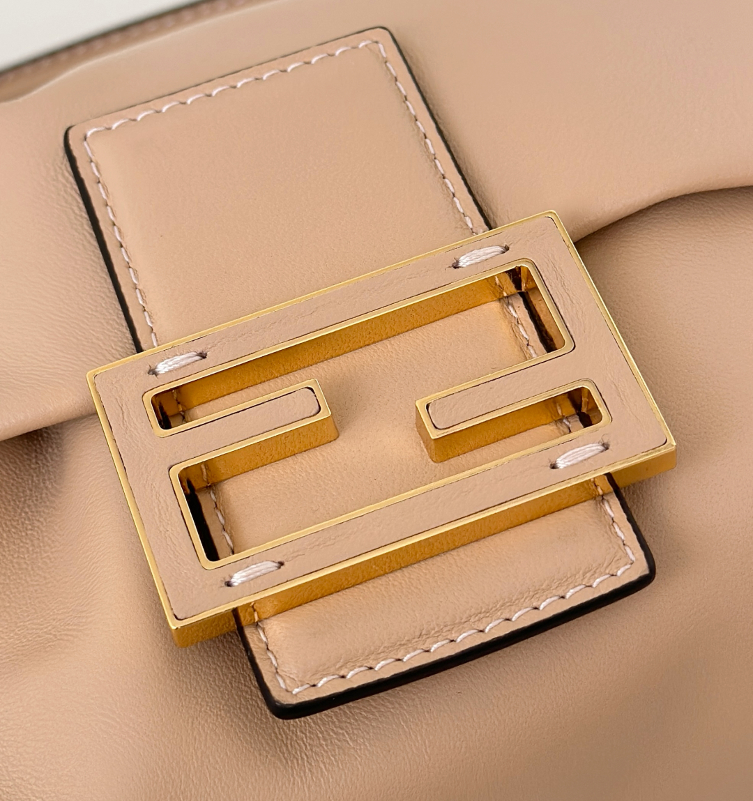 FendI Mamma Baguette Bag-16*13*10CM