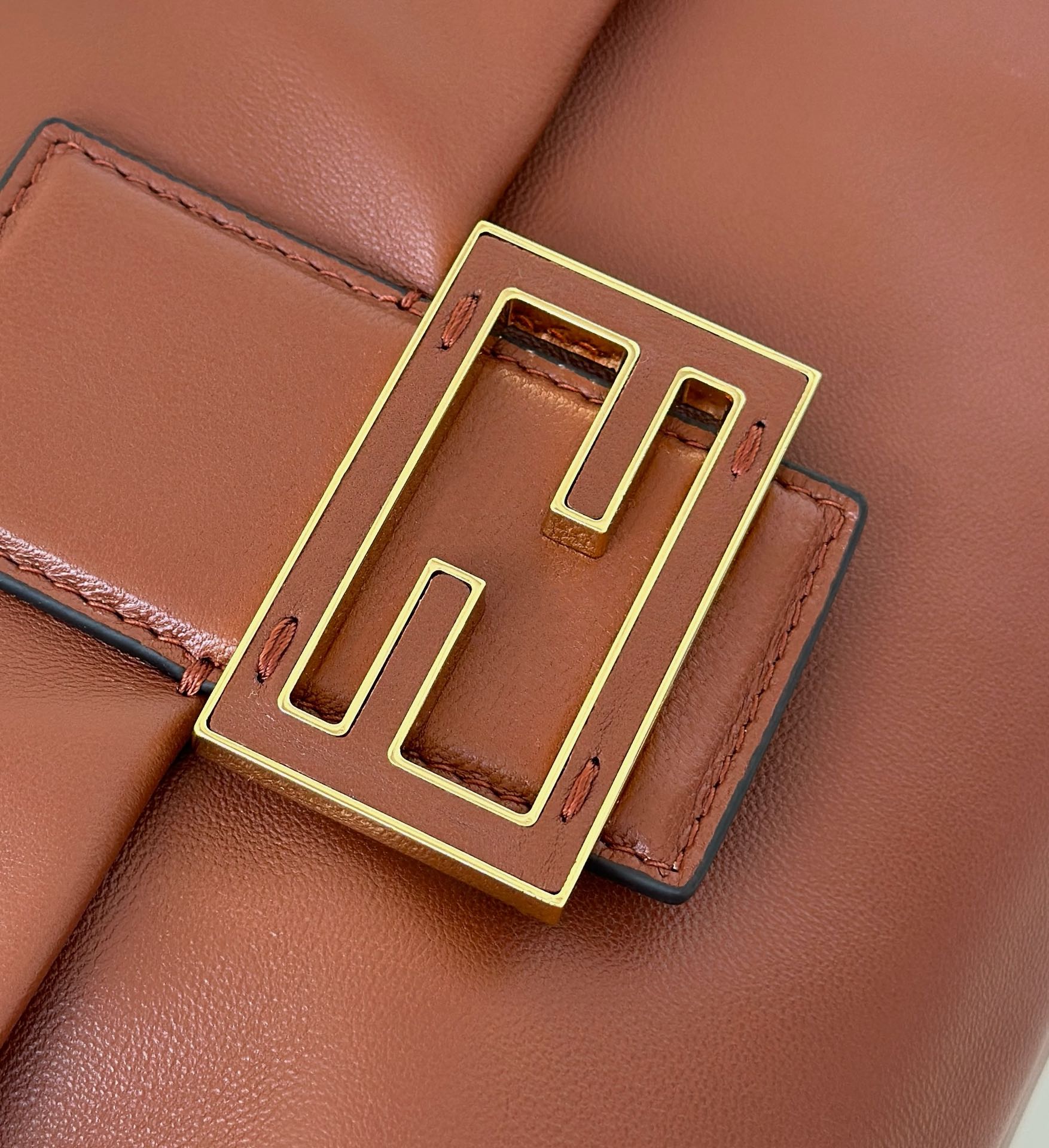FendI Mamma Baguette Bag-26*8*18CM