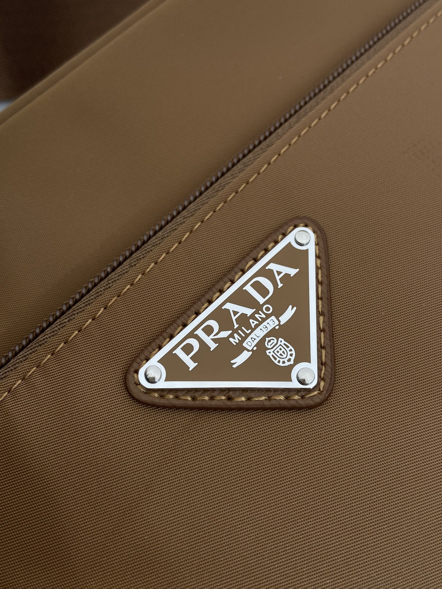 Prada 1BC167 Crossbody Bag -23*15*7CM