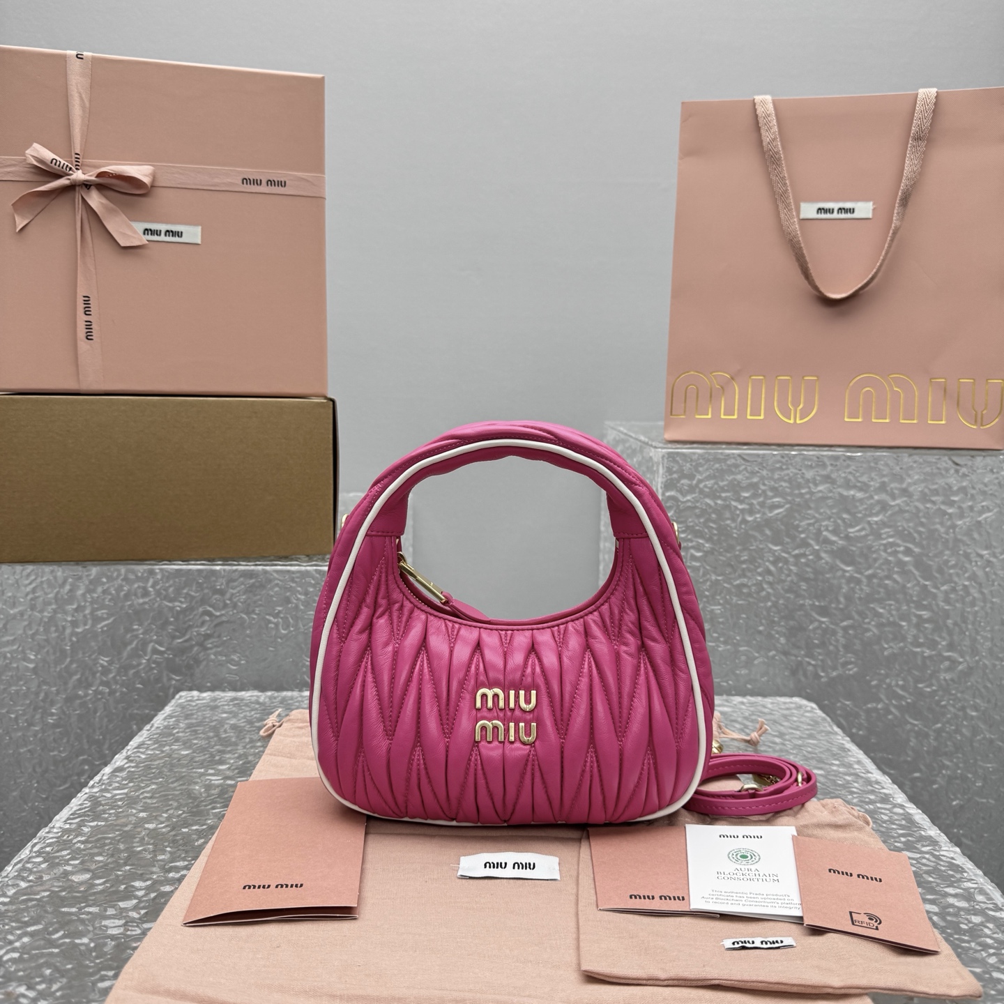 MiuMiu Wander Bag-20X 17 X6CM