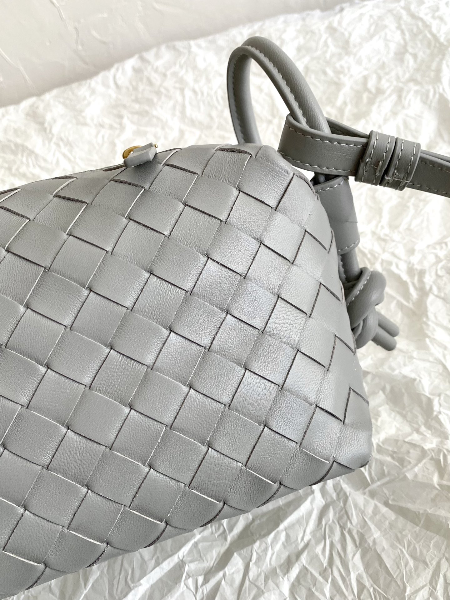 Bottega Veneta Loop Lindy Bag-21×13×13CM
