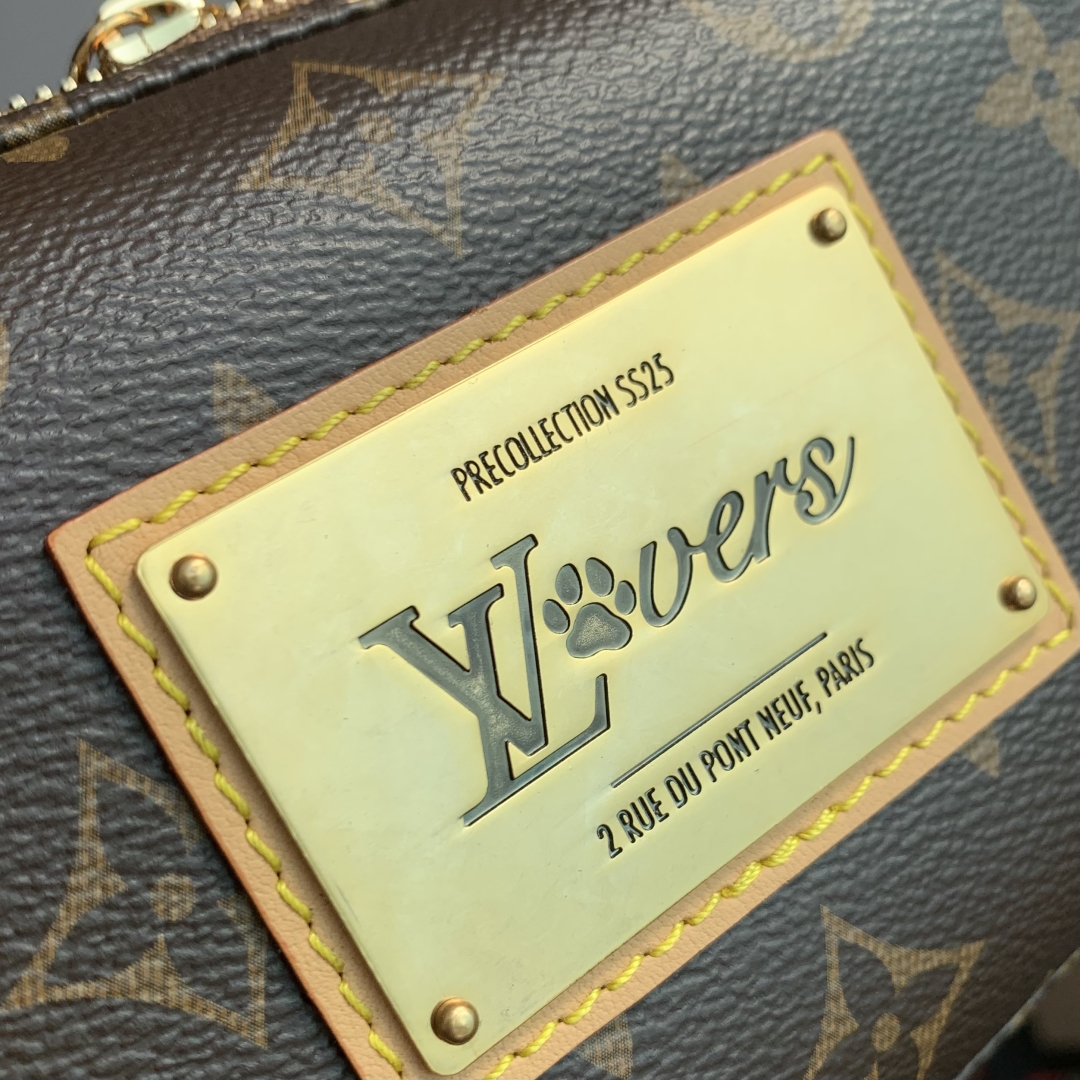 Louis Vuitton Bone Bag-14 x 6 x 24CM