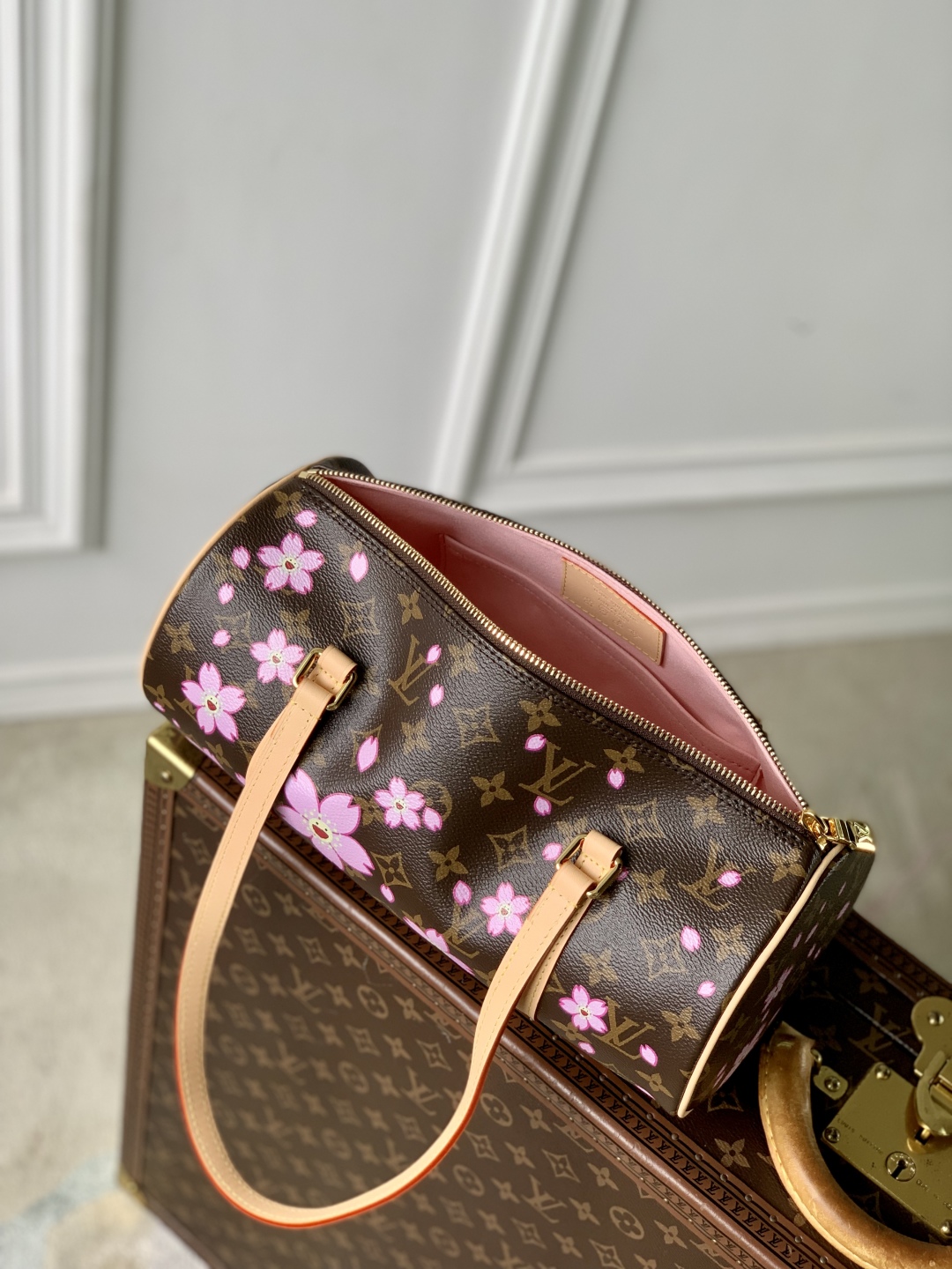 Louis Vuitton M13097 Papillon Handbag-27*13*13CM