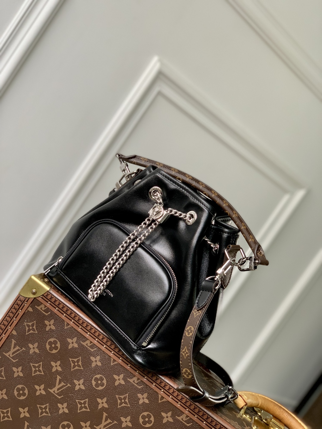 Louis Vuitton No Way Vibe Handbags -22.5 x 15.5 x 24CM
