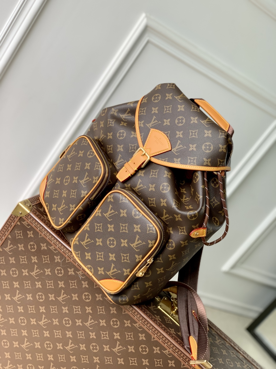 Louis Vuitton Montsouris Cargo Backpack-40 x 17 x 34 CM