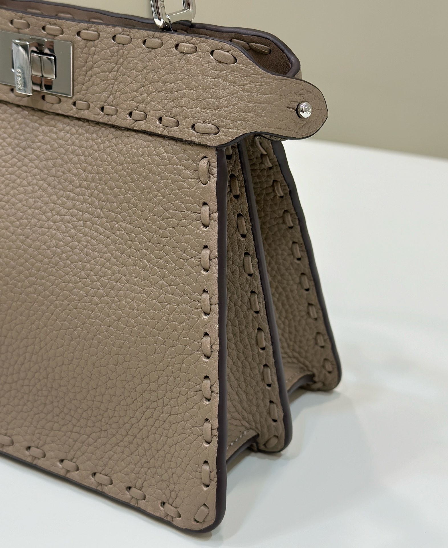 Fendi Peekaboo ISeeU Bag-20x11x15CM