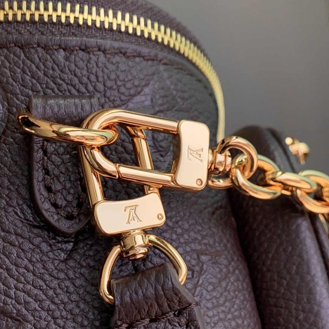 Louis Vuitton Mini Bumbag-17 x 12 x 9.5CM