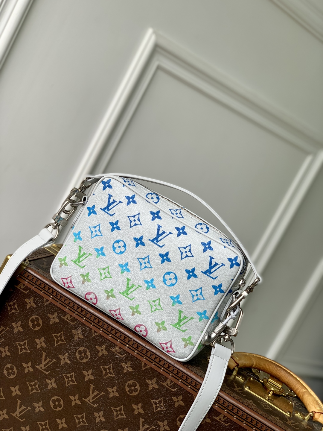 Louis Vuitton Nil Bag M13897-25*17.5*11CM