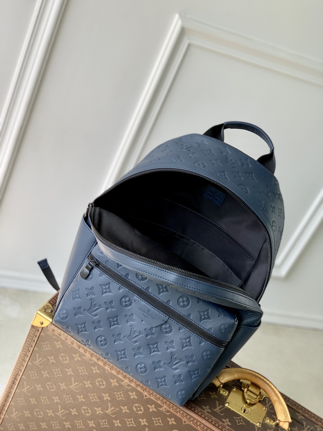 Louis Vuitton Discovery Backpack-M14884-38 x 20 x 29CM