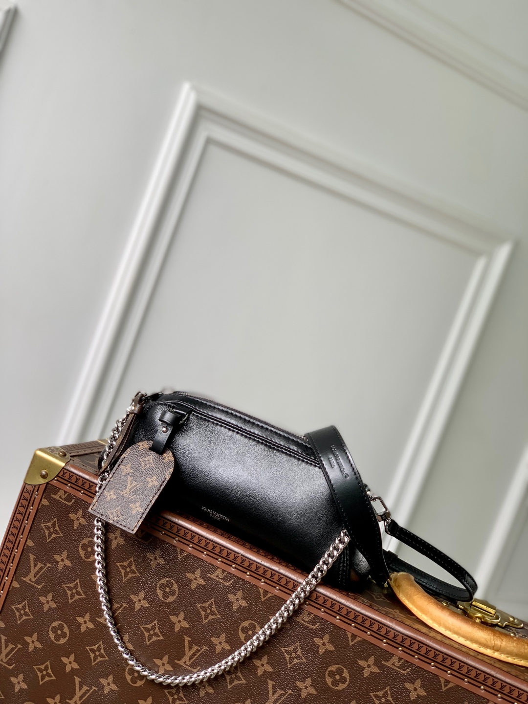 Louis Vuitton Pochette Vibe-10 x 7.5 x 25CM