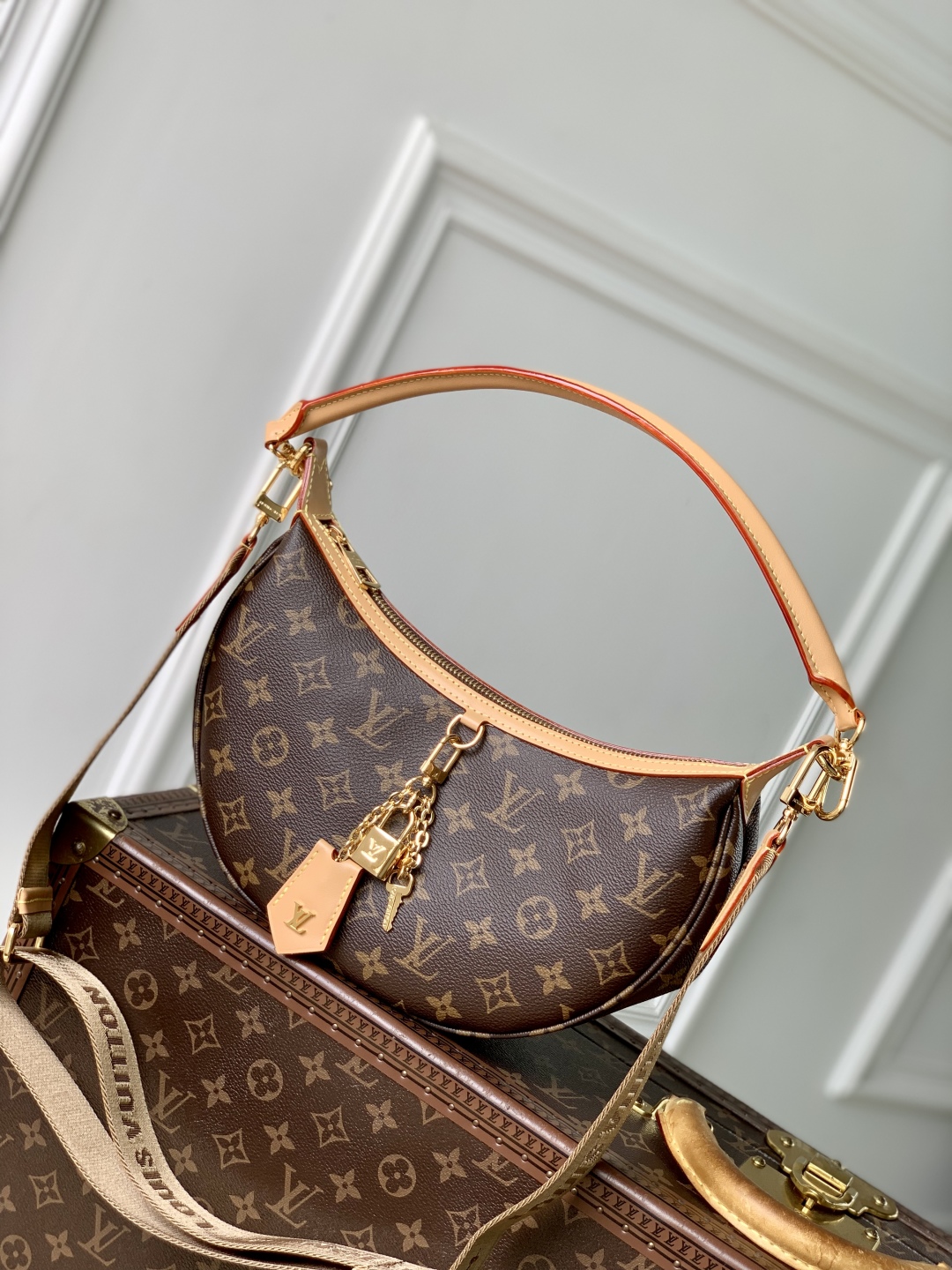 Louis Vuitton Loop Hobo Handbags-M12939-22 x 9 x 33CM
