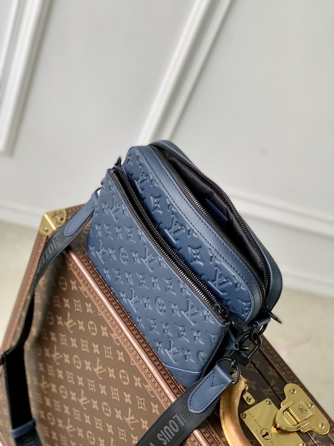 Louis Vuitton Trio Messenger Bag-M14785-25×18.5×7CM