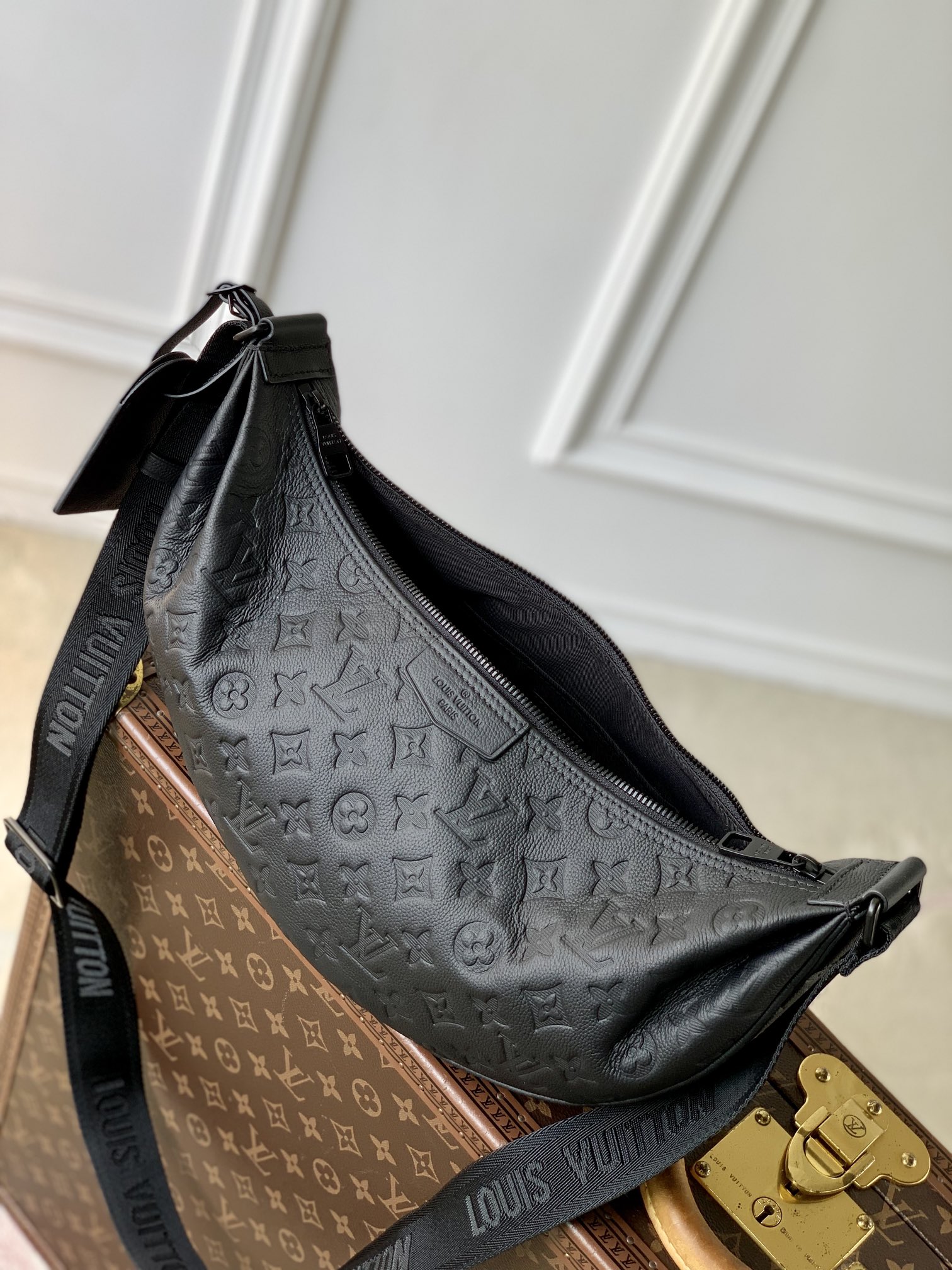 Louis Vuitton Hamac Bag-19 x 10 x 39CM