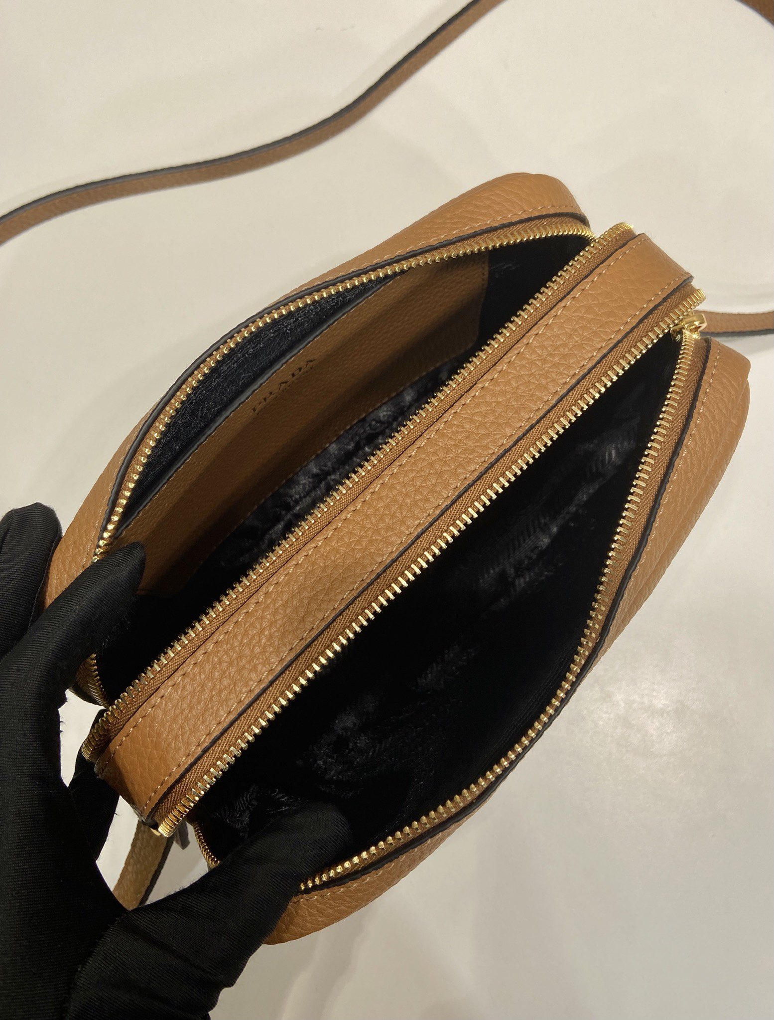 Prada 1BD082 Messenger Bag-22*14*8CM