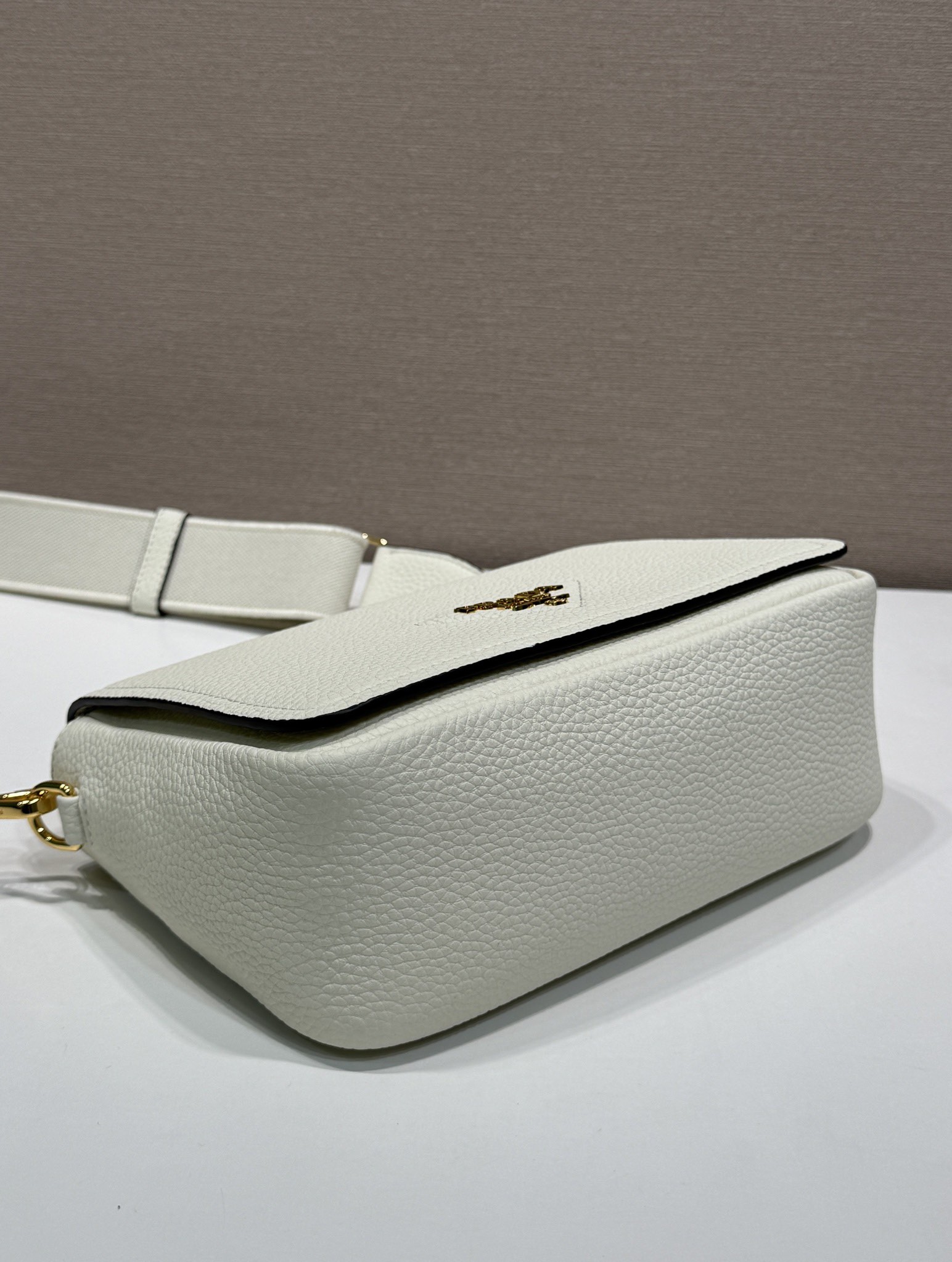 Prada 1BD314 Leather Shoulder Bag-23*18*9CM