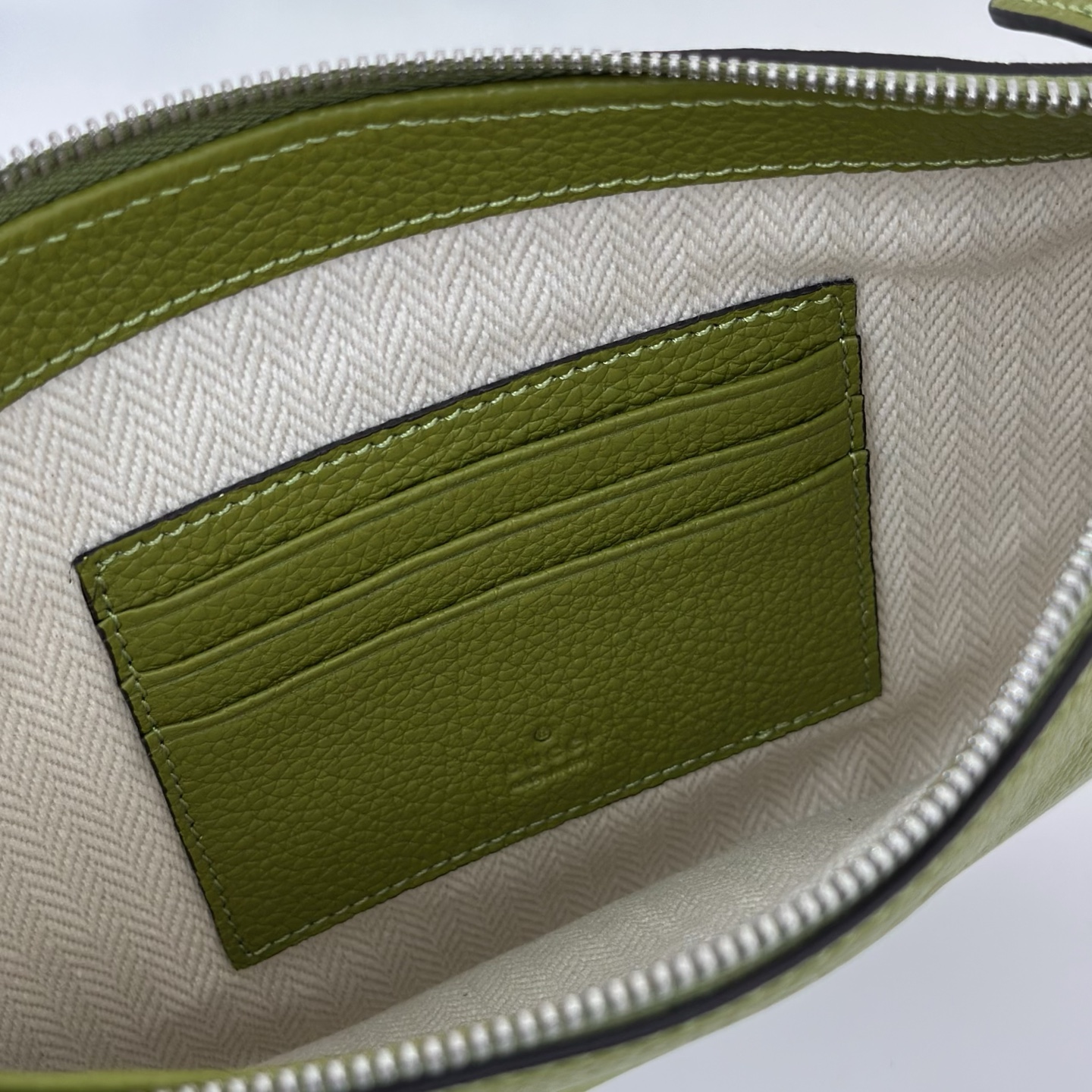 Gucci G Body Leather Bag-23*18.5*2CM