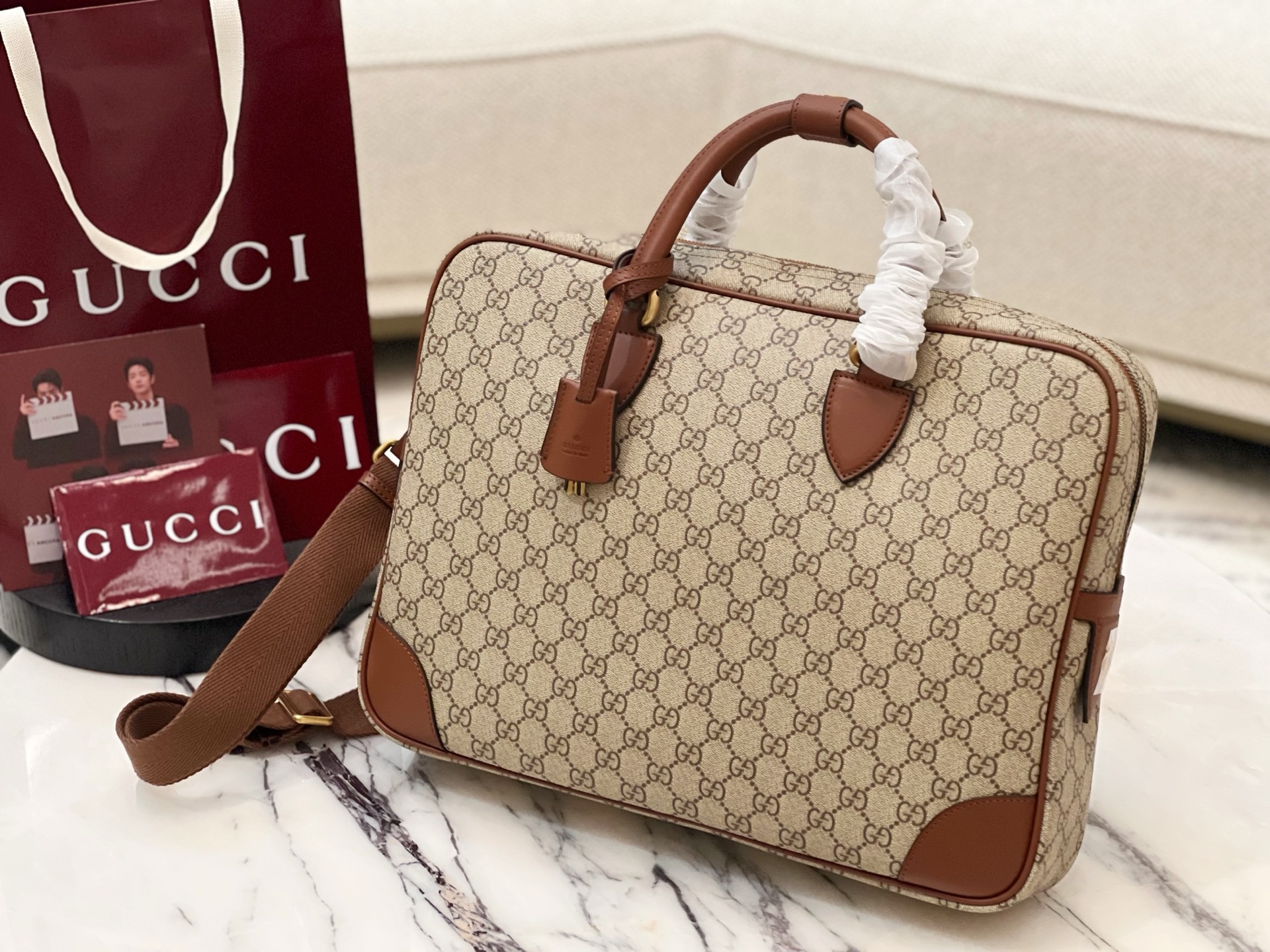 Gucci GG Emblem Medium Briefcase-40*30*6CM