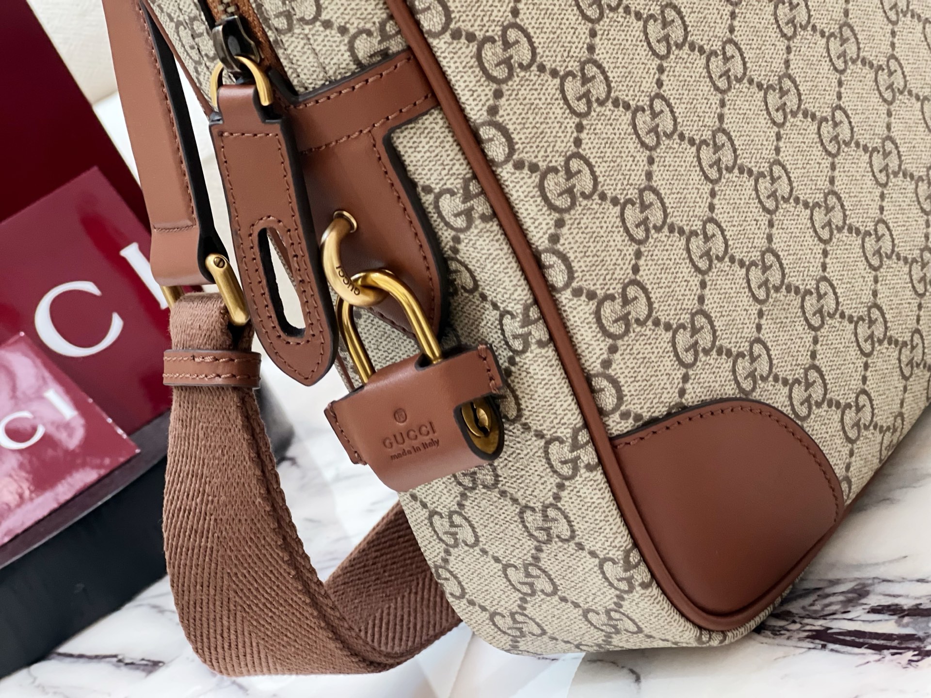 Gucci GG Emblem Medium Briefcase-40*30*6CM