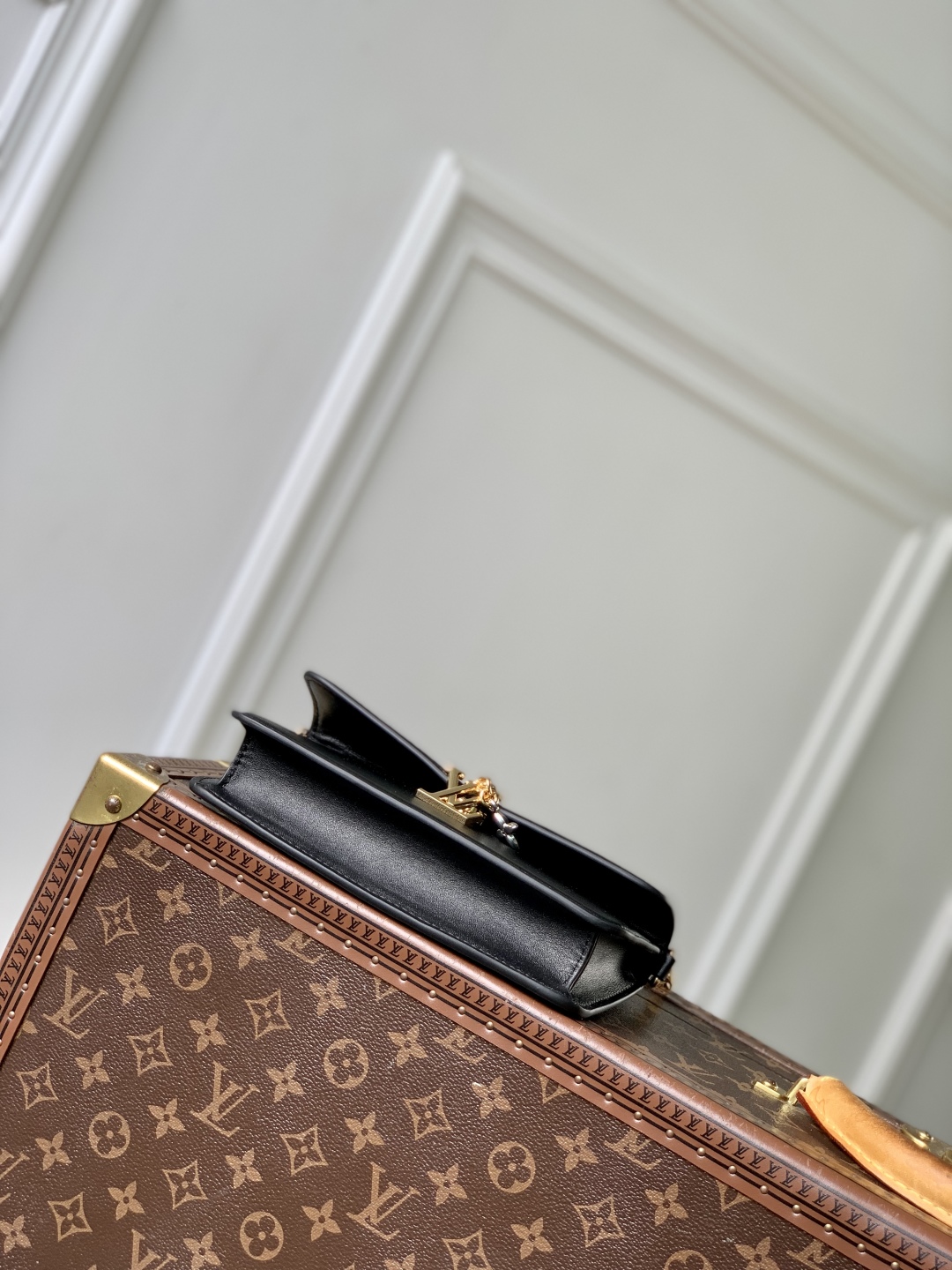 Louis Vuitt*n Bloom Wallet On Chain Bag -M14851-11.5 x 4 x 20 CM