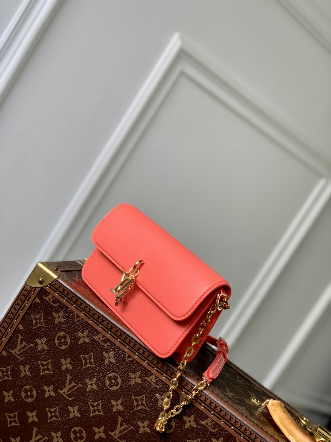 Louis Vuitt*n Bloom Wallet On Chain Bag -M14851-11.5 x 4 x 20 CM