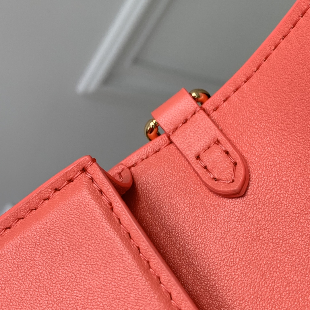 Louis Vuitt*n Bloom Wallet On Chain Bag -M14851-11.5 x 4 x 20 CM