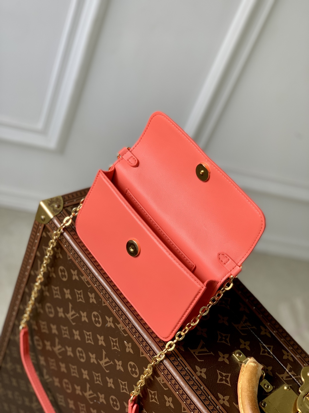 Louis Vuitt*n Bloom Wallet On Chain Bag -M14851-11.5 x 4 x 20 CM