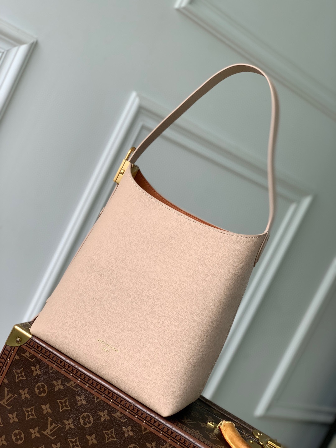 Louis Vuitton Low Key Hobo-M25352-24 x 28 x 16CM