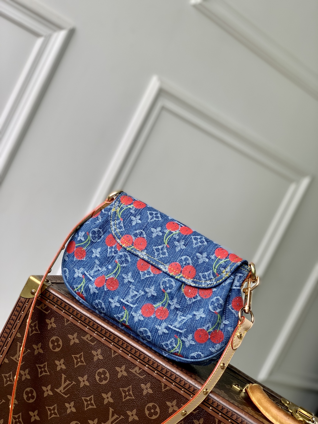 Louis Vuitton Sunset Vibe Bag-18 x 3 x 27CM