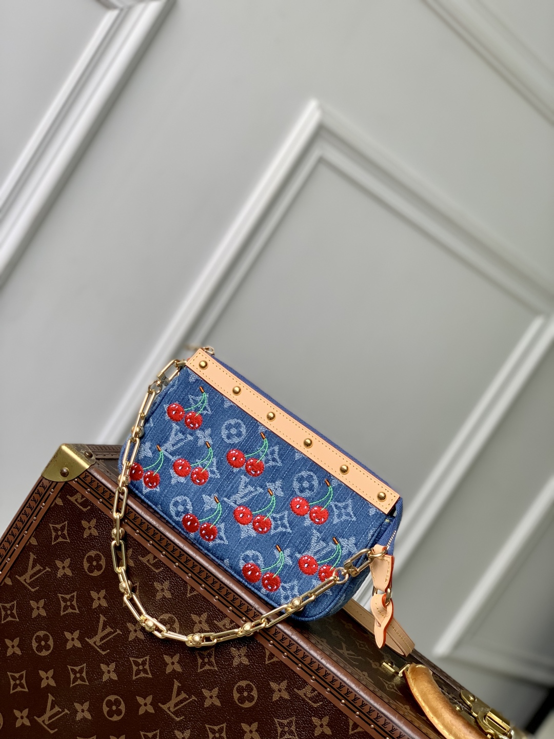 Louis Vuitton Pochette Accessoires Bag-22 x 13 x 4CM