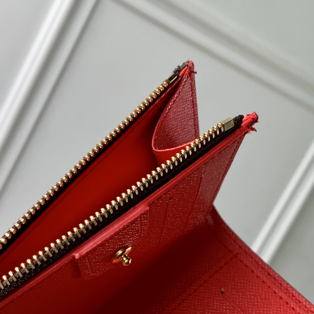 Louis Vuitton Lisa Wallet-11.5 x 1.5 x 9CM