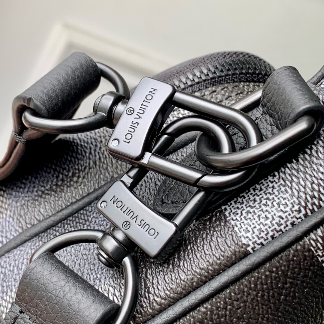 Louis Vuitton Nil Messenger Bag-25 x 17.5 x 11CM