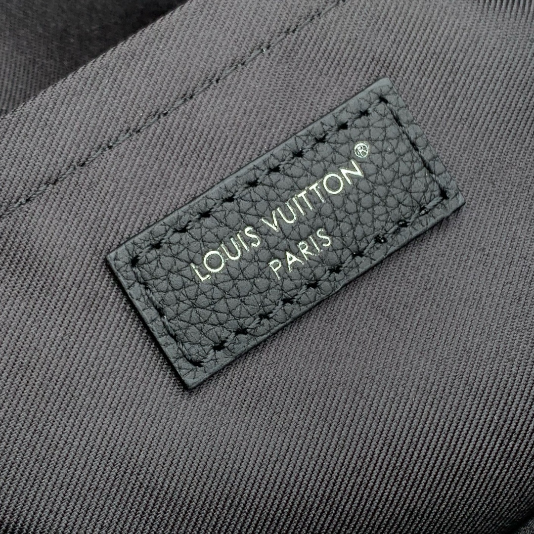 Louis Vuitton Nil Messenger Bag-25 x 17.5 x 11CM