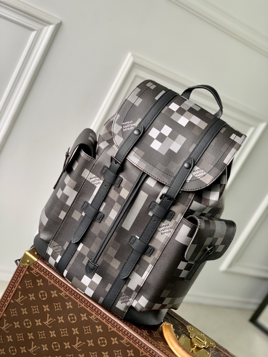 Louis Vuitton Christopher Backpack M25016-38 x 44 x 12.5CM