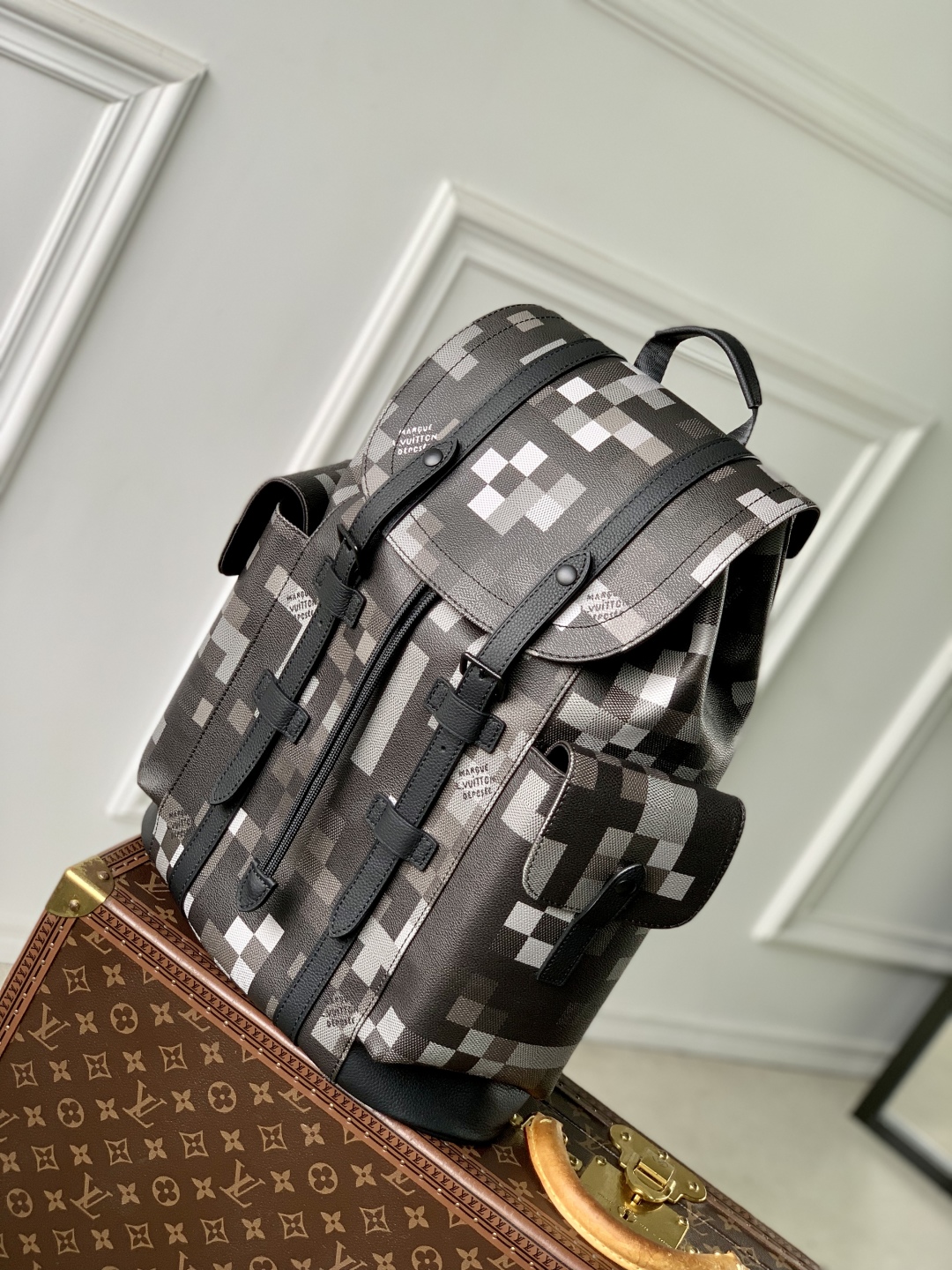 Louis Vuitton Christopher Backpack M25016-38 x 44 x 12.5CM