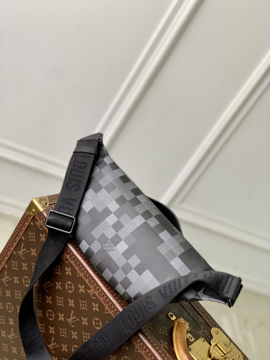 Louis Vuitton Rush Bum Bag-M11563-30*15*8CM
