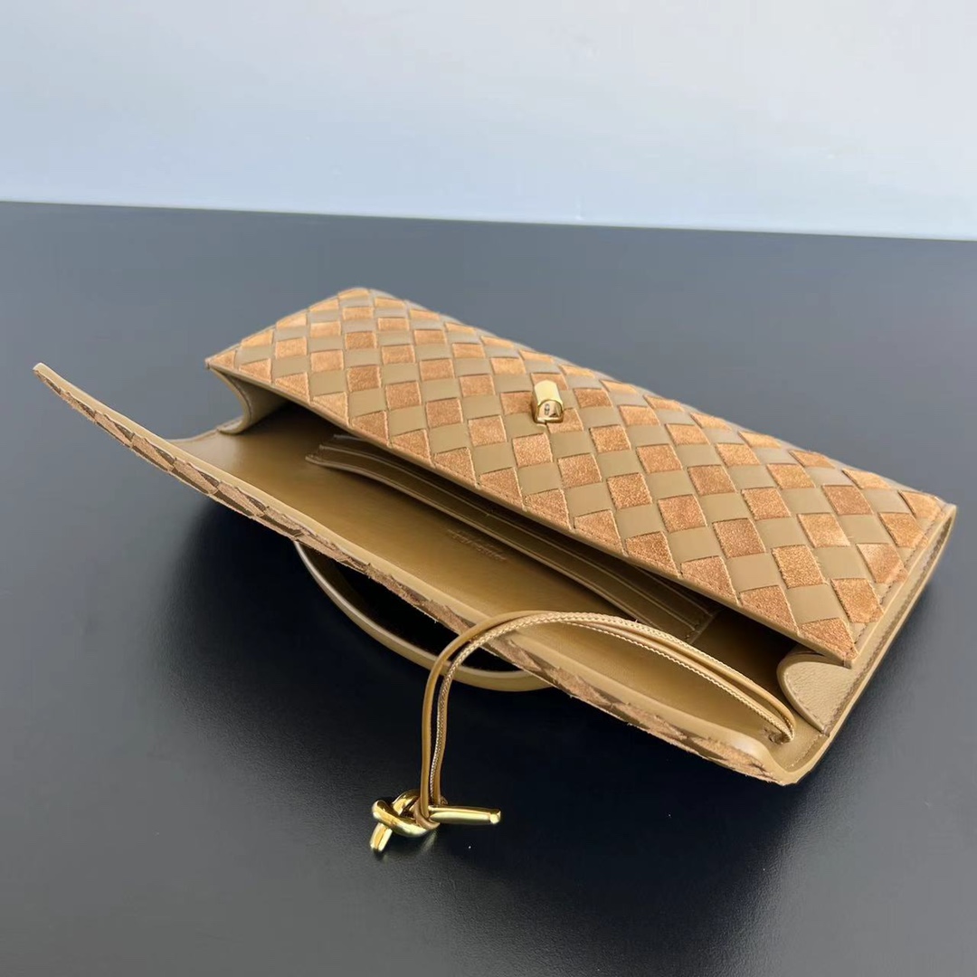 Bottega Veneta Clutch-31x13x3 CM