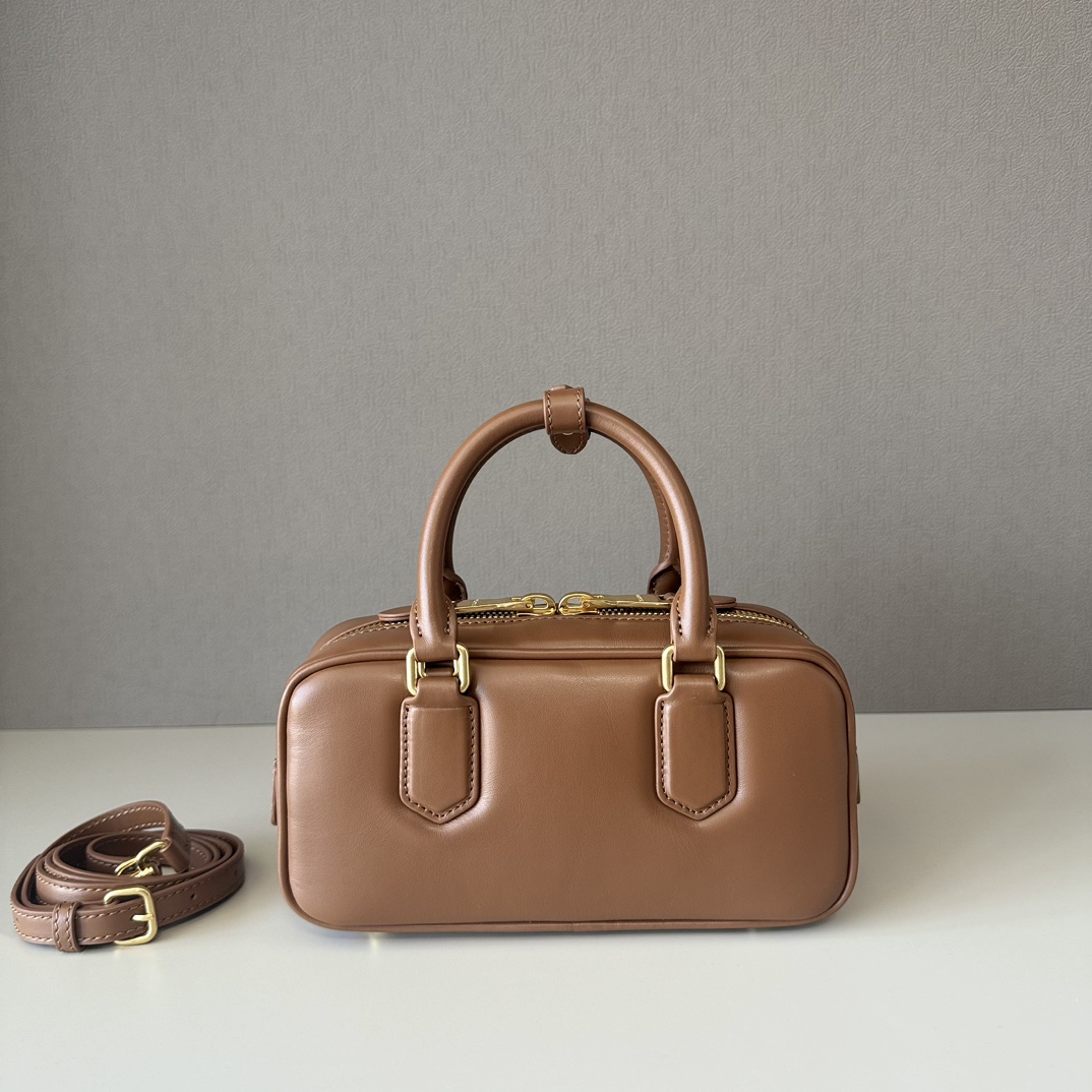 MiuMiu Top Handbags-22X10.5X7.5CM