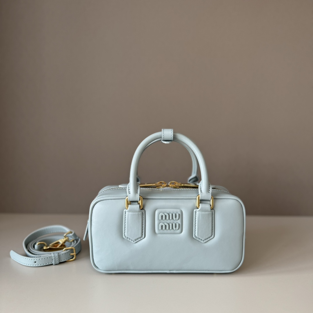 MiuMiu Top Handbags-22X10.5X7.5CM
