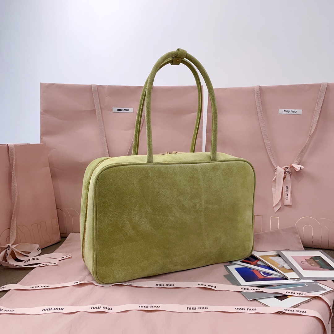 MiuMiu Top Handbags-34X23X12CM