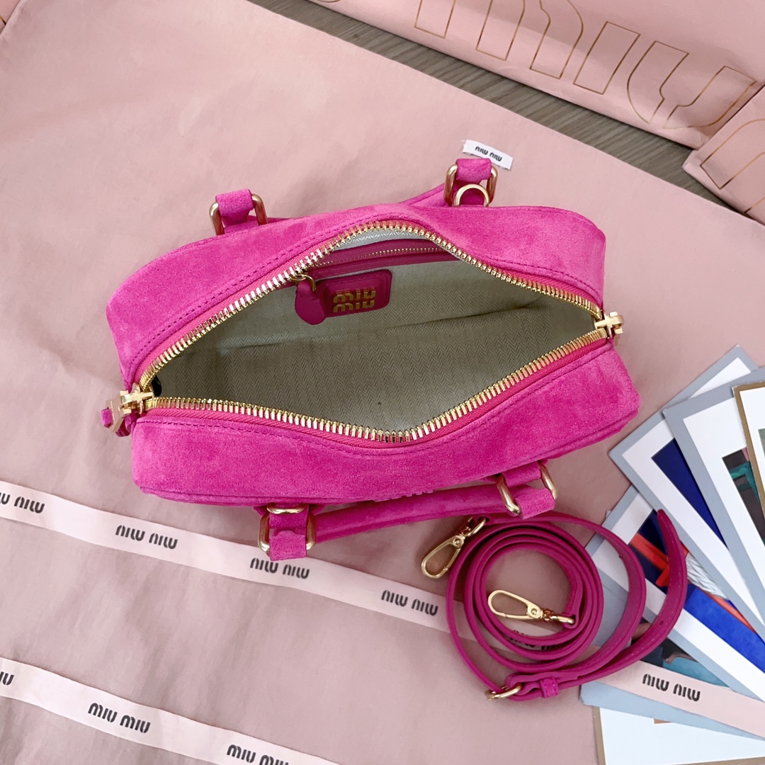 MiuMiu Top Handbags-22X10.5X7.5CM