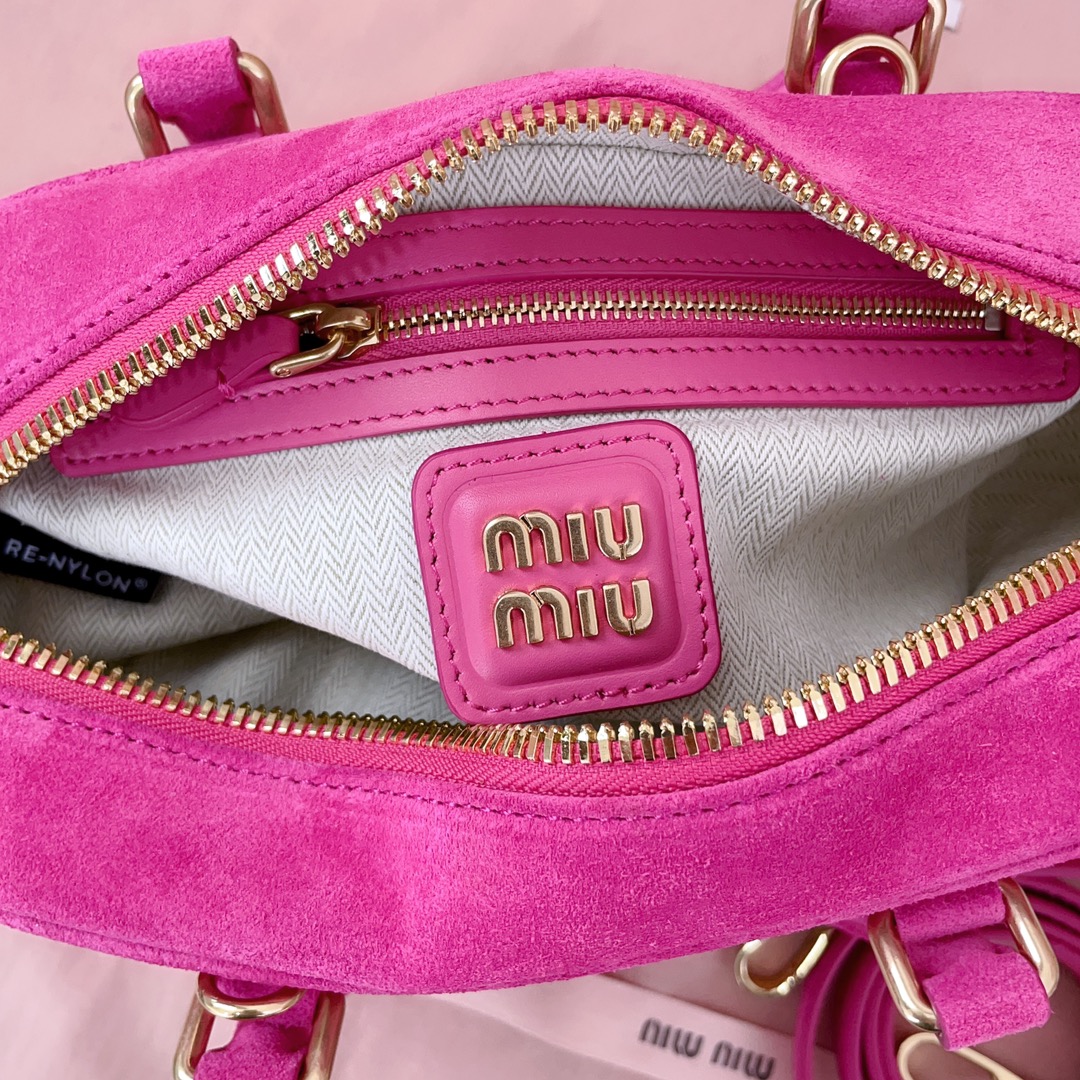 MiuMiu Top Handbags-22X10.5X7.5CM