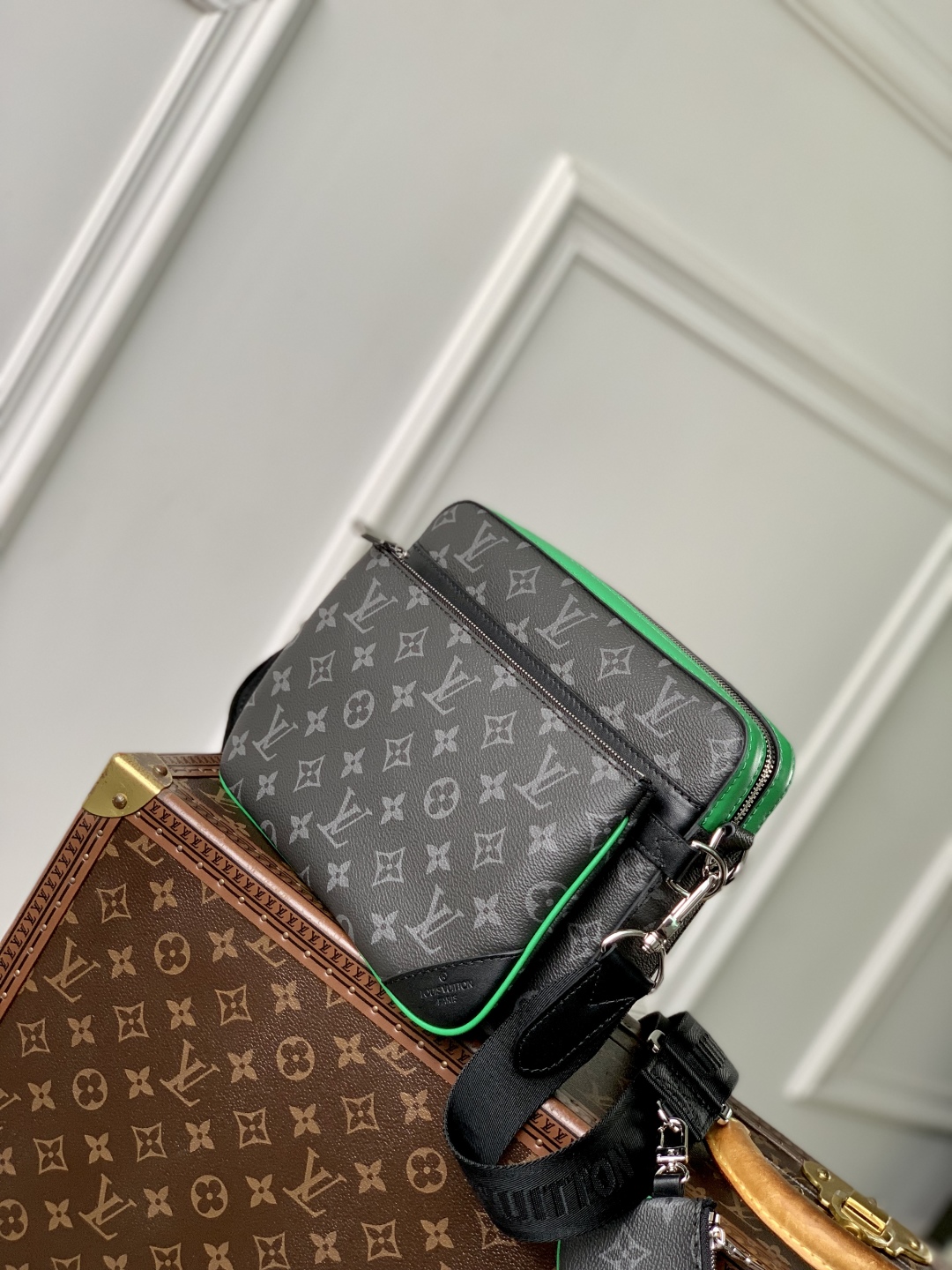 Louis Vuitton Trio Messenger Bag-M24754-25×18.5×7CM