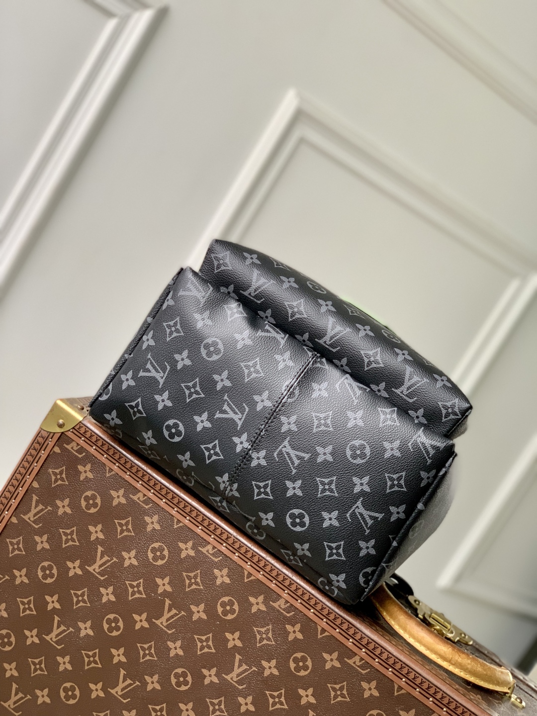 Louis Vuitton Discovery Backpack-M14884-38 x 20 x 29CM